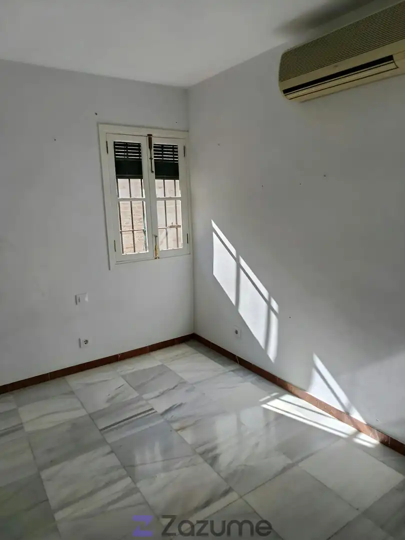 Habitación de Piso de alquiler en Sevilla con Aire acondicionado, Calefacción y Horno