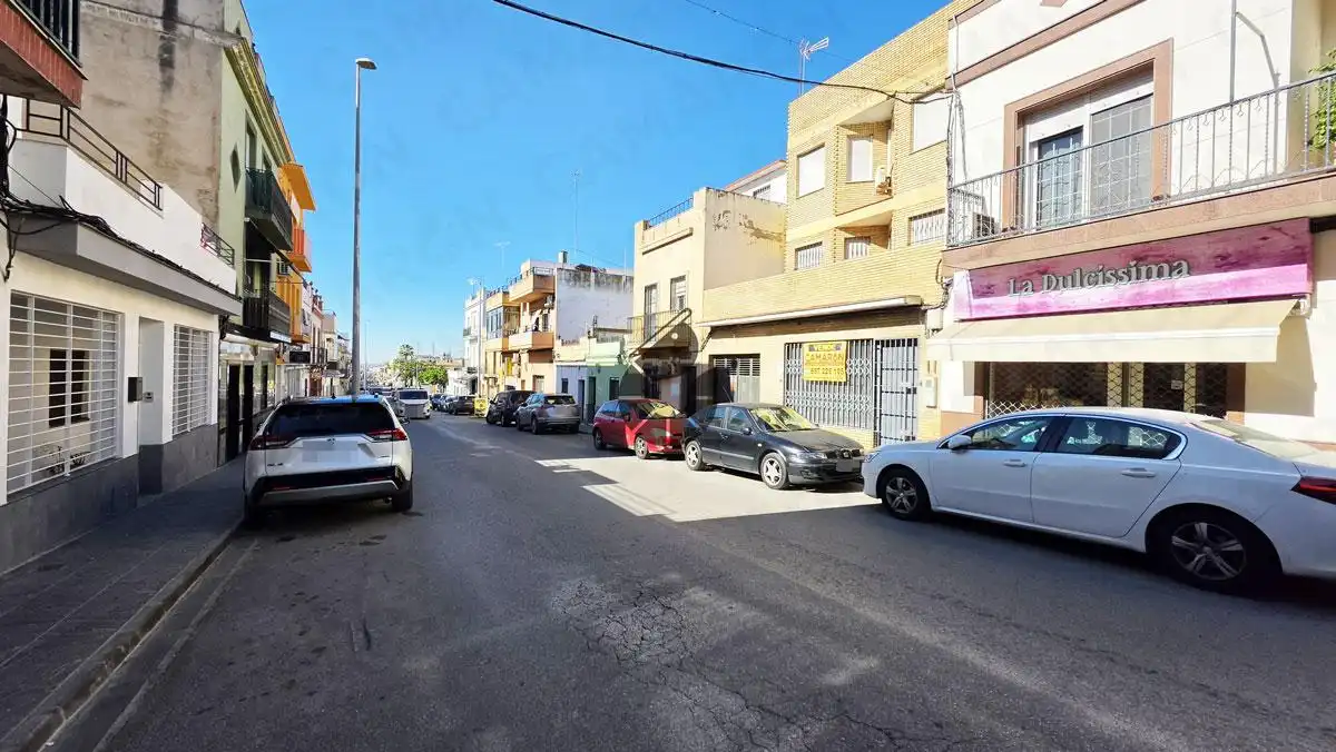 Local comercial en venta en Coria del Río, imagen 3