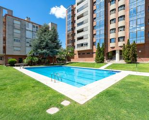 Piscina de Pis de lloguer en Reus amb Aire condicionat i Balcó