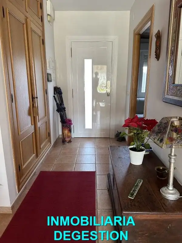 Casa o xalet en venda en Linares amb Aire condicionat, Calefacció i Jardí privat