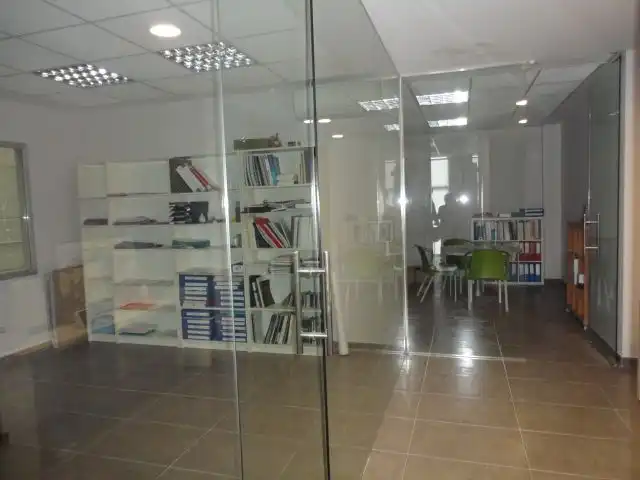 Nave industrial en venta en La Pobla de Vallbona