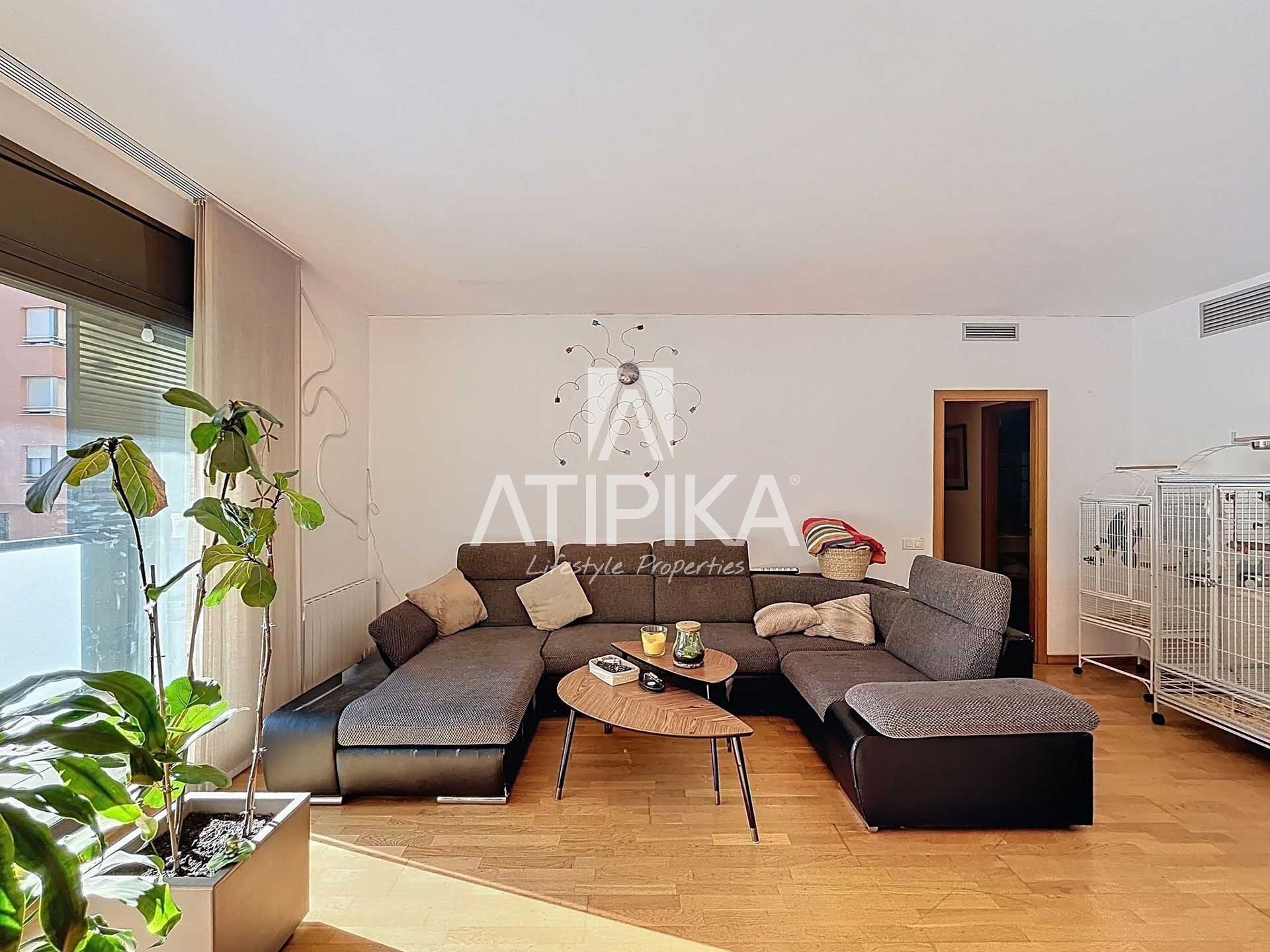 Living room of Flat for sale in  Barcelona Capital  with Heating, Storage room and Oven