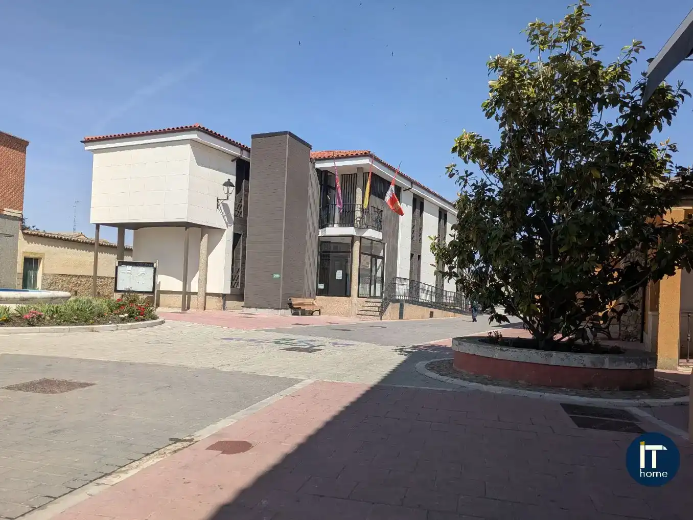 Vista exterior de Piso en venta en Villabrágima con Amueblado y Balcón