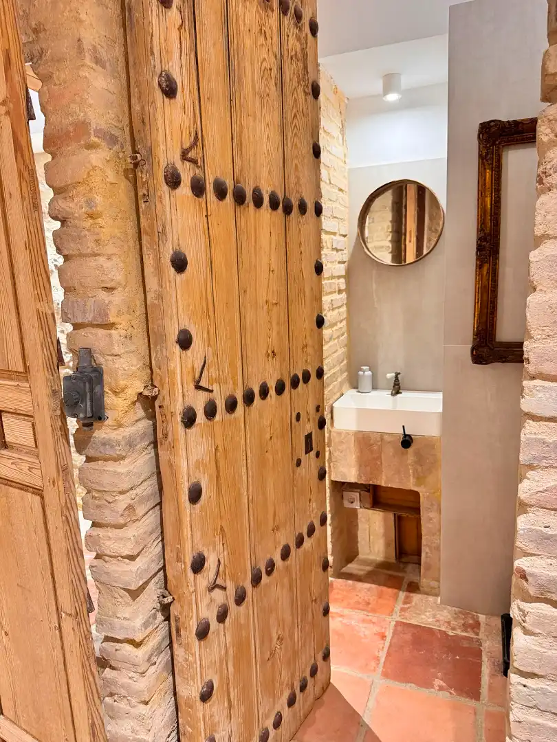 Bathroom of Flat for rent in Valencia  with Air Conditioner, Heating and Furnished