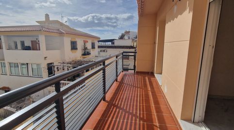 Foto 3 de Piso en venta en Calle Valdepeñas, Arroyo de la Miel, Benalmádena