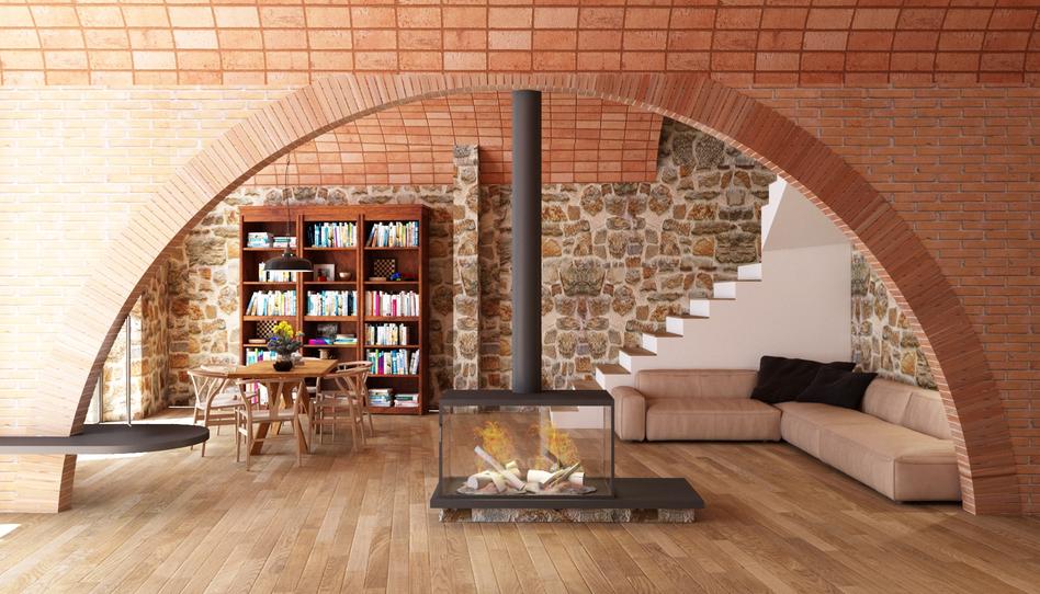 Foto 1 de Casa adosada en venda a  Carrer Major, 73, Darnius, Girona