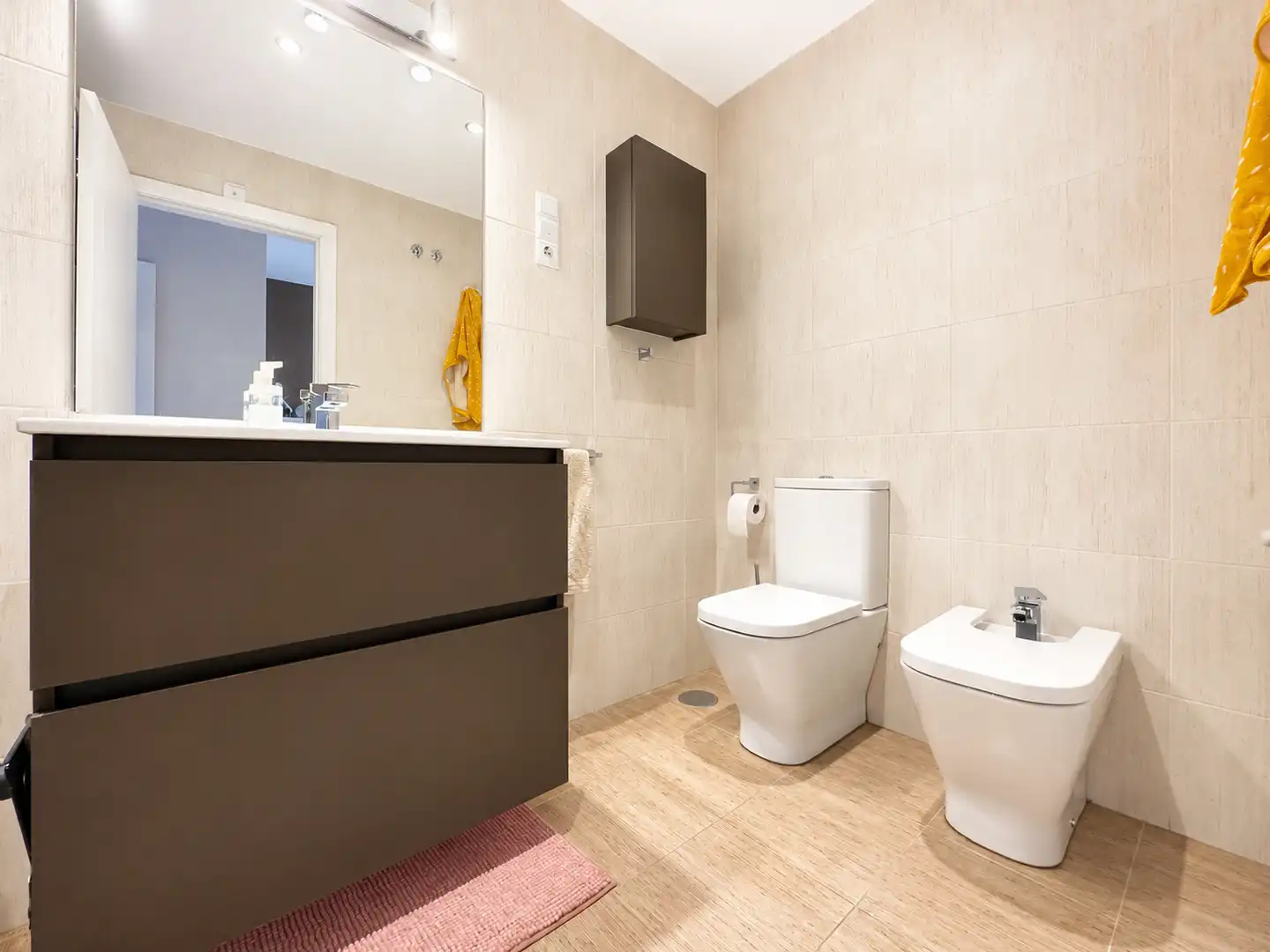 Badezimmer von Dachboden zum Verkauf in Arganda del Rey mit Klimaanlage, Heizung und Terrasse