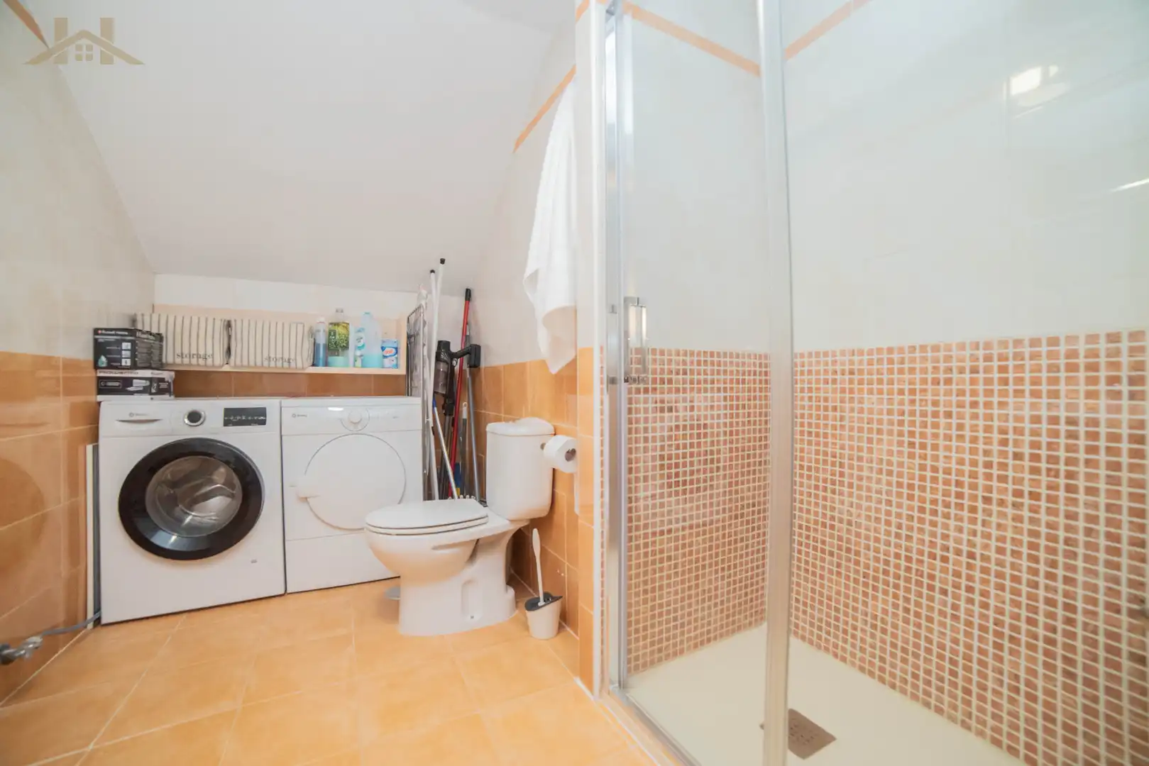 Badezimmer von Maisonette zum Verkauf in Leganés