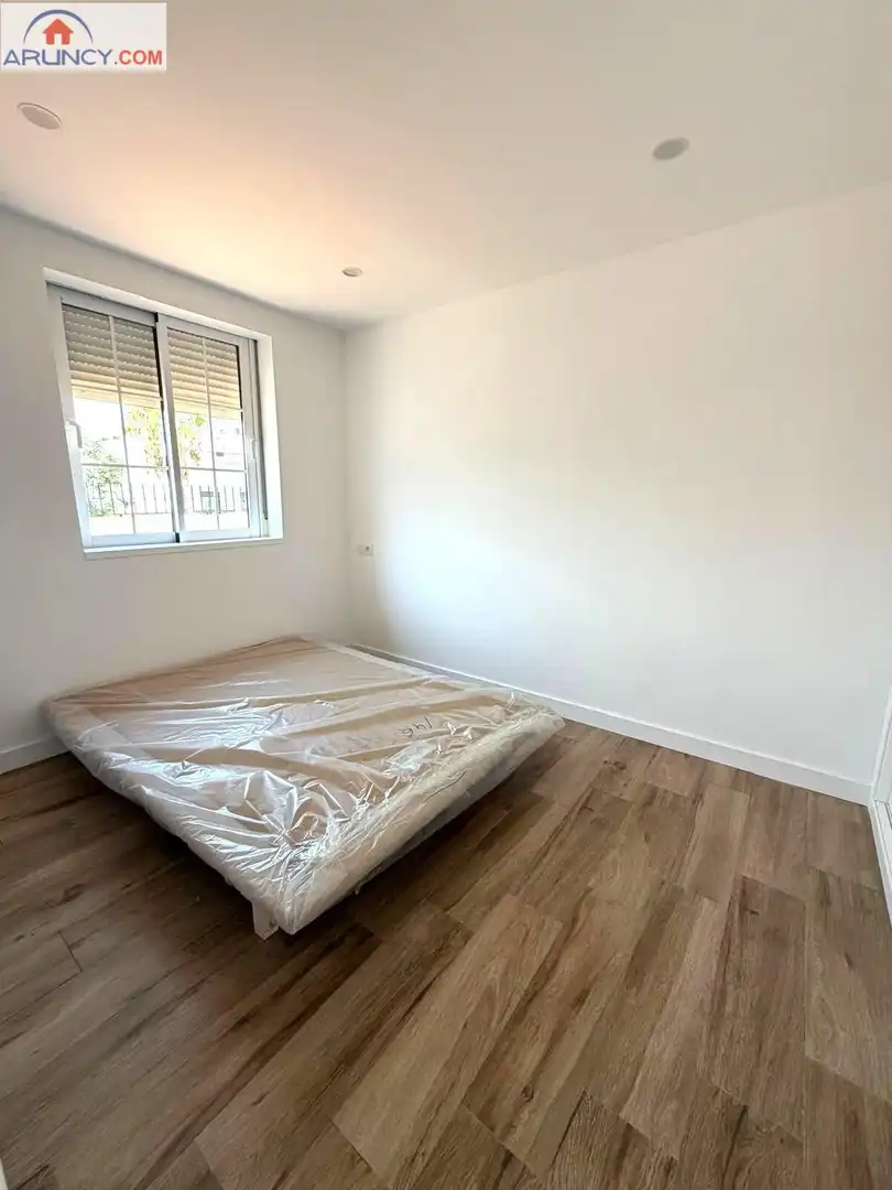 Schlafzimmer von Dachboden zur Miete in Alcalá de Guadaira mit Klimaanlage, Terrasse und Möbliert