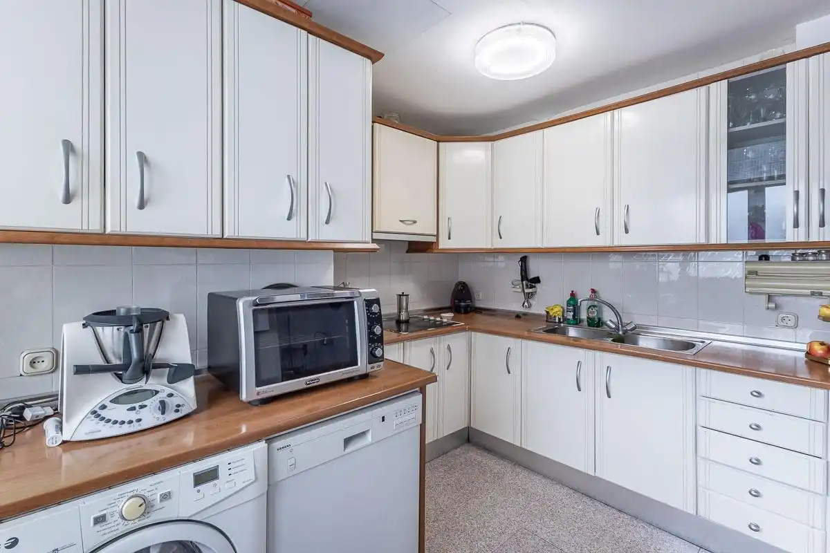 Kitchen of Flat for sale in Granada  with Air Conditioner, Heating and Balcony