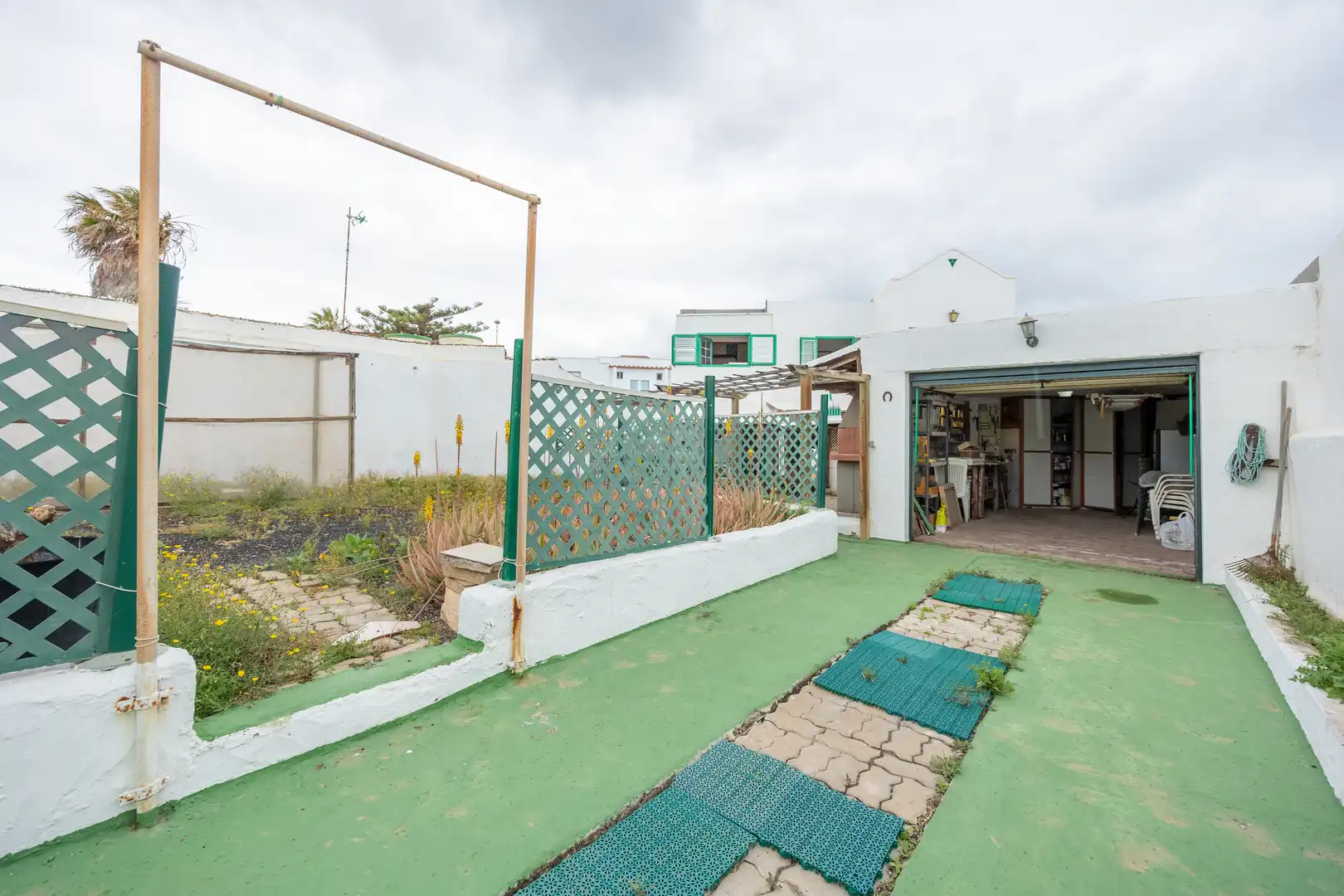 Vista exterior de Casa o chalet en venta en Telde con Jardín privado, Terraza y Trastero