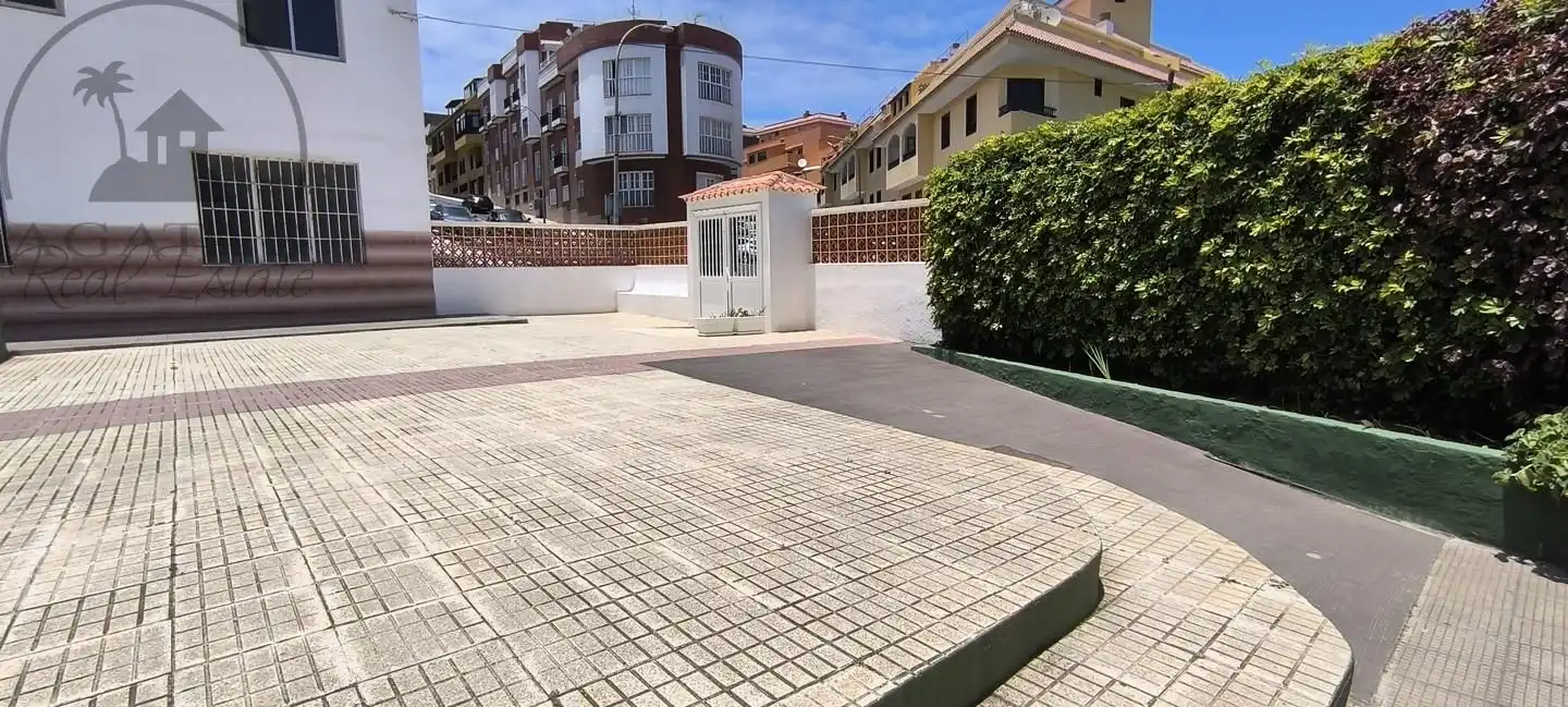 Vista exterior de Planta baja en venta en Los Realejos con Terraza y Amueblado