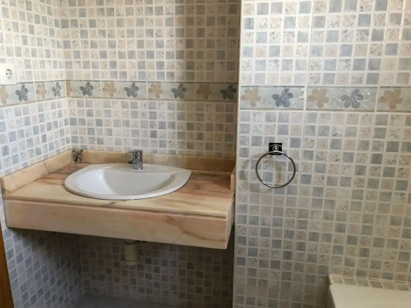 Baño de Piso en venta en Paterna con Aire acondicionado, Jardín privado y Parquet