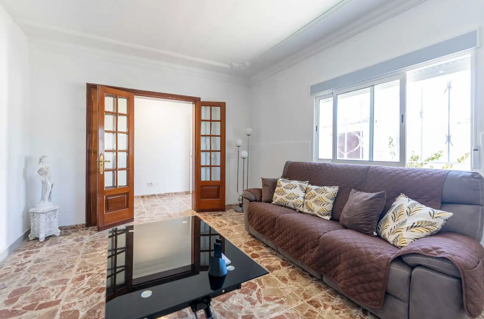 Sala d'estar de Casa o xalet en venda en San Cristóbal de la Laguna amb Jardí privat, Terrassa i Moblat