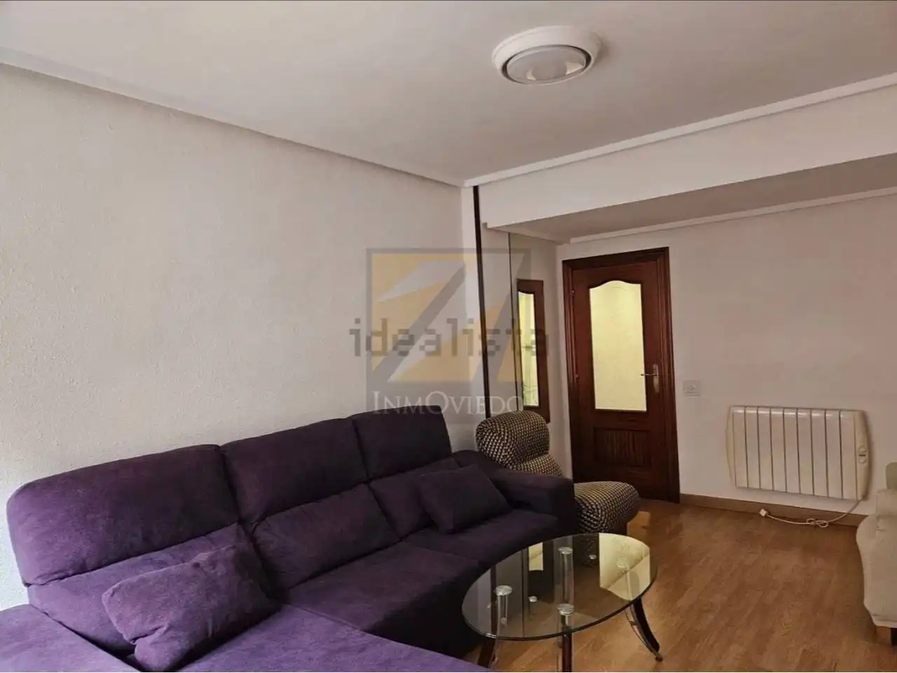 Sala d'estar de Pis de lloguer en Oviedo  amb Calefacció i Moblat
