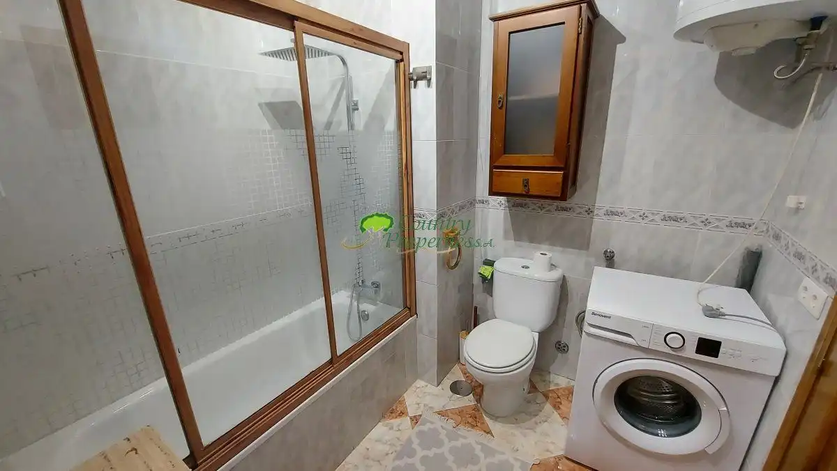 Baño de Apartamento en venta en Almuñécar con Aire acondicionado y Piscina comunitaria