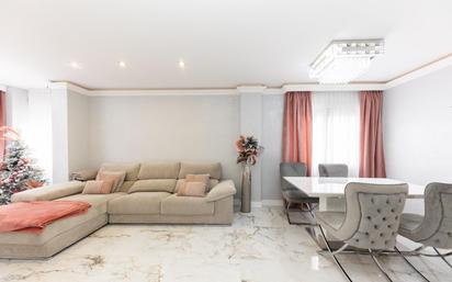 Living room of Flat for sale in  Barcelona Capital  with Air Conditioner and Heating