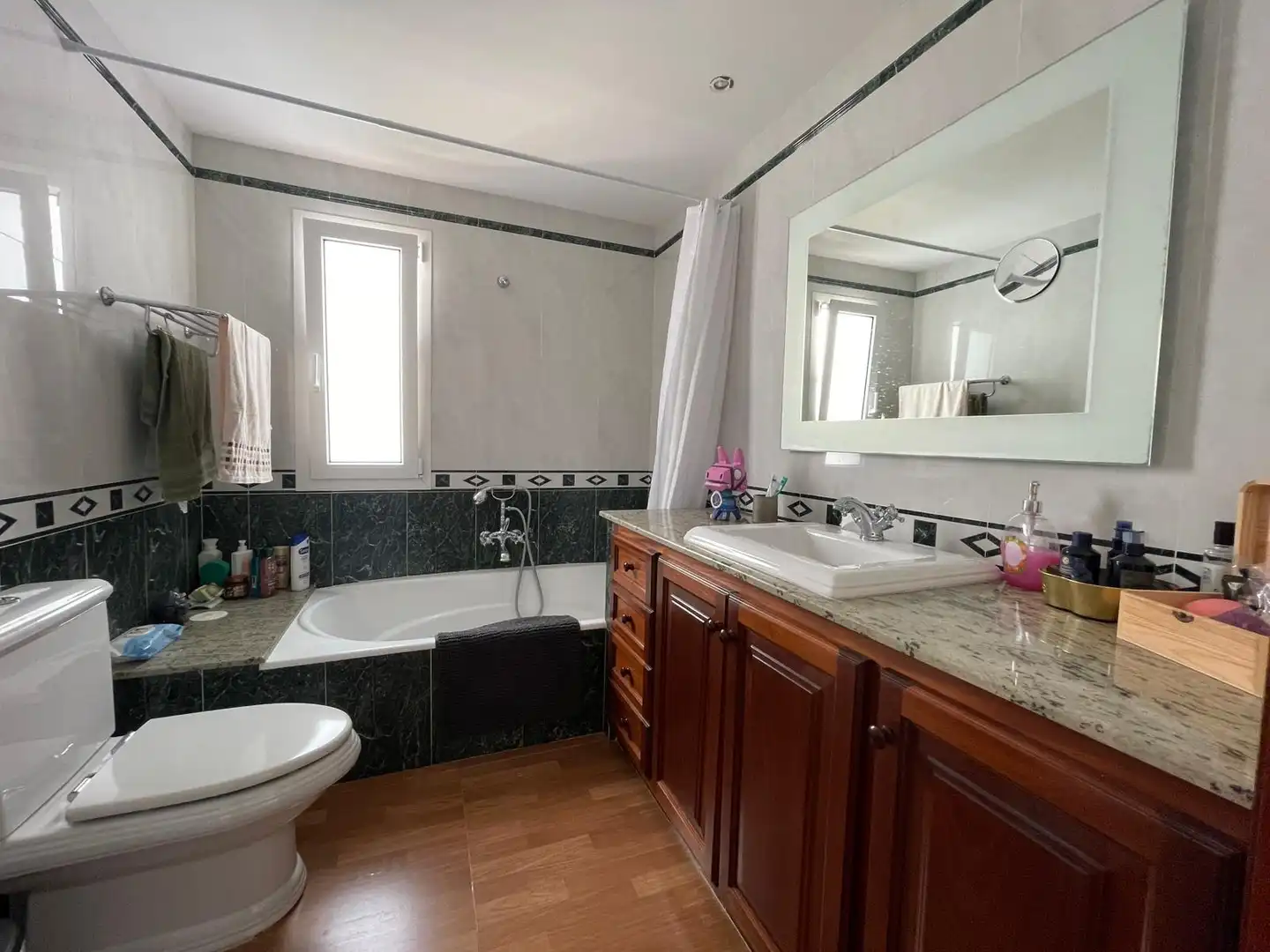 Baño de Piso en venta en Ciutadella de Menorca con Aire acondicionado, Calefacción y Horno