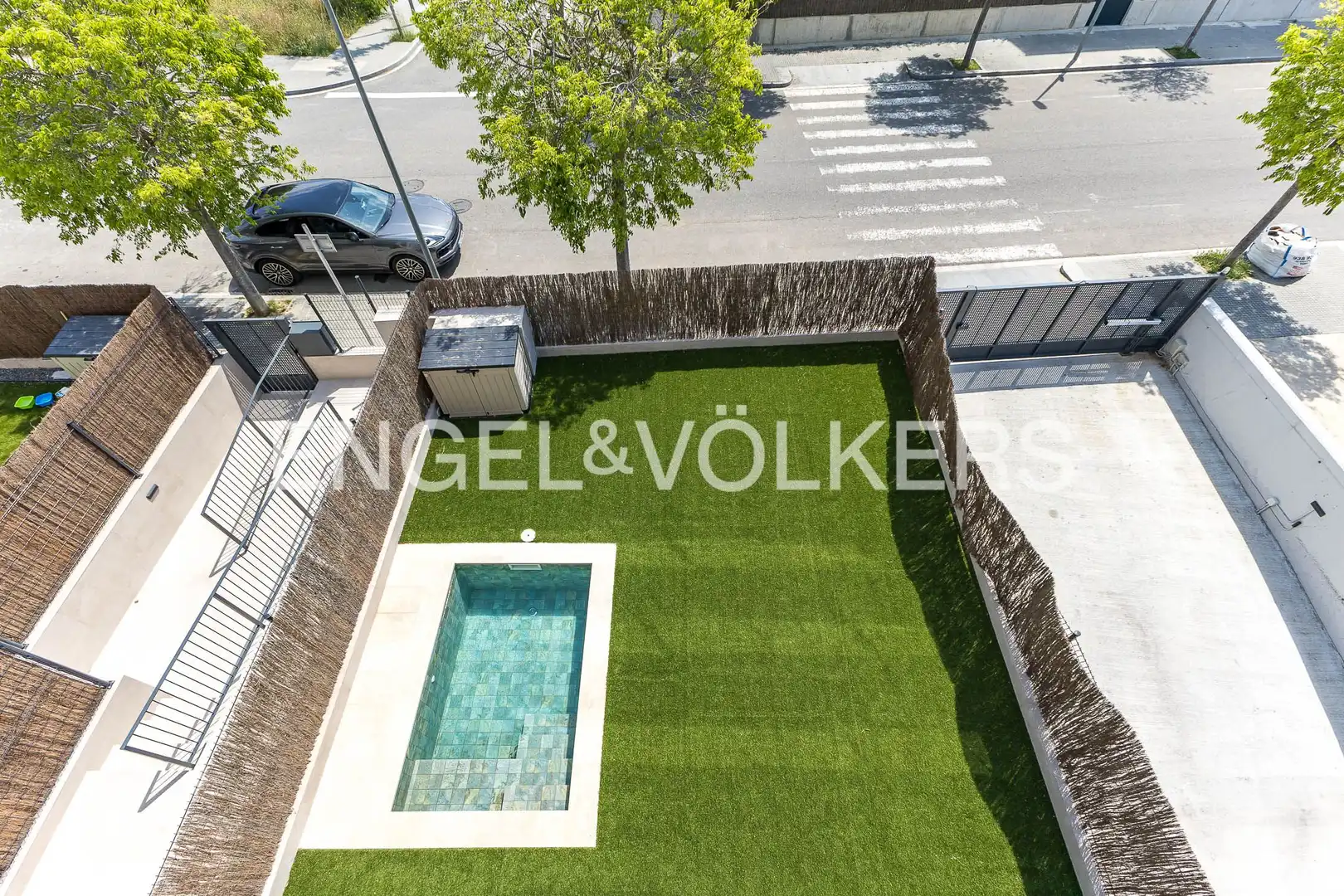 Swimming pool of Flat for rent in Vilanova i la Geltrú  with Air Conditioner, Heating and Terrace