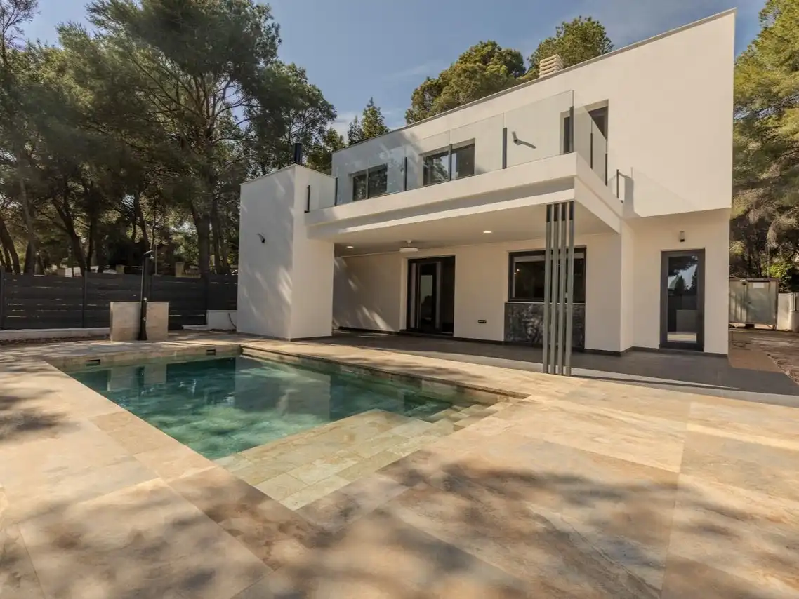 Villa mit Pool zum Verkauf in Carrer Pi Gros 201