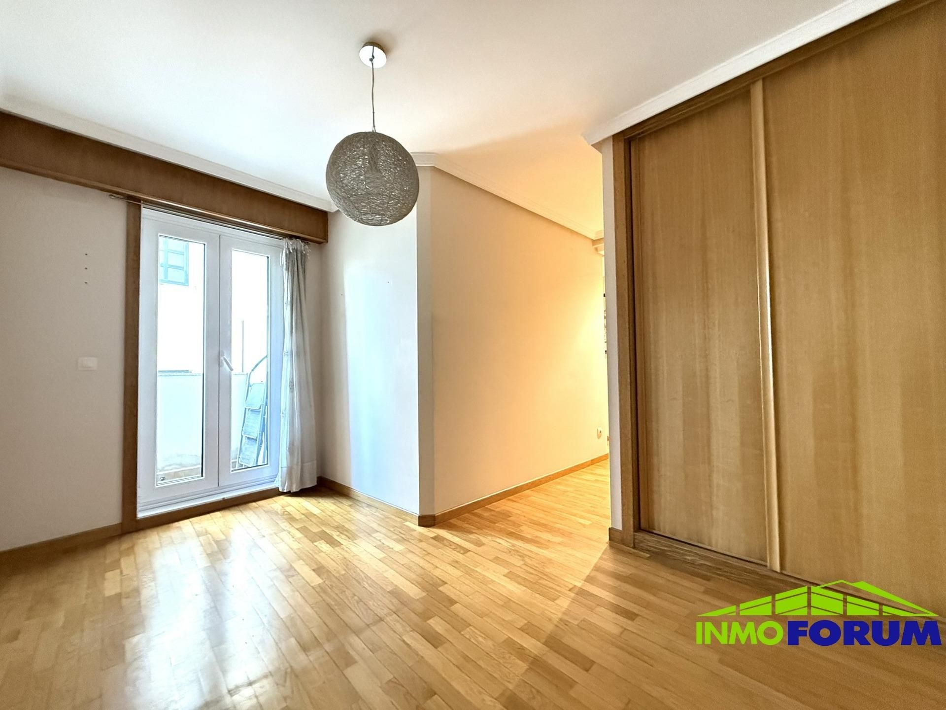 Sala d'estar de Pis en venda en A Coruña Capital  amb Calefacció i Terrassa