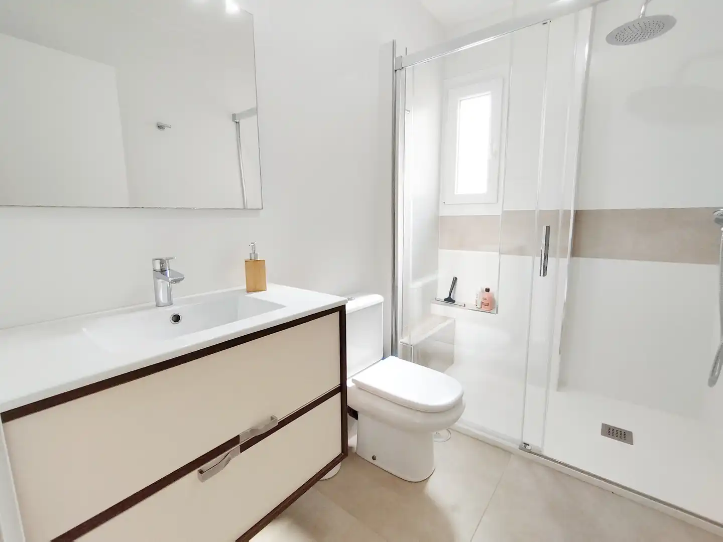 Bathroom of Attic for rent in Vélez-Málaga  with Air Conditioner, Terrace and Furnished