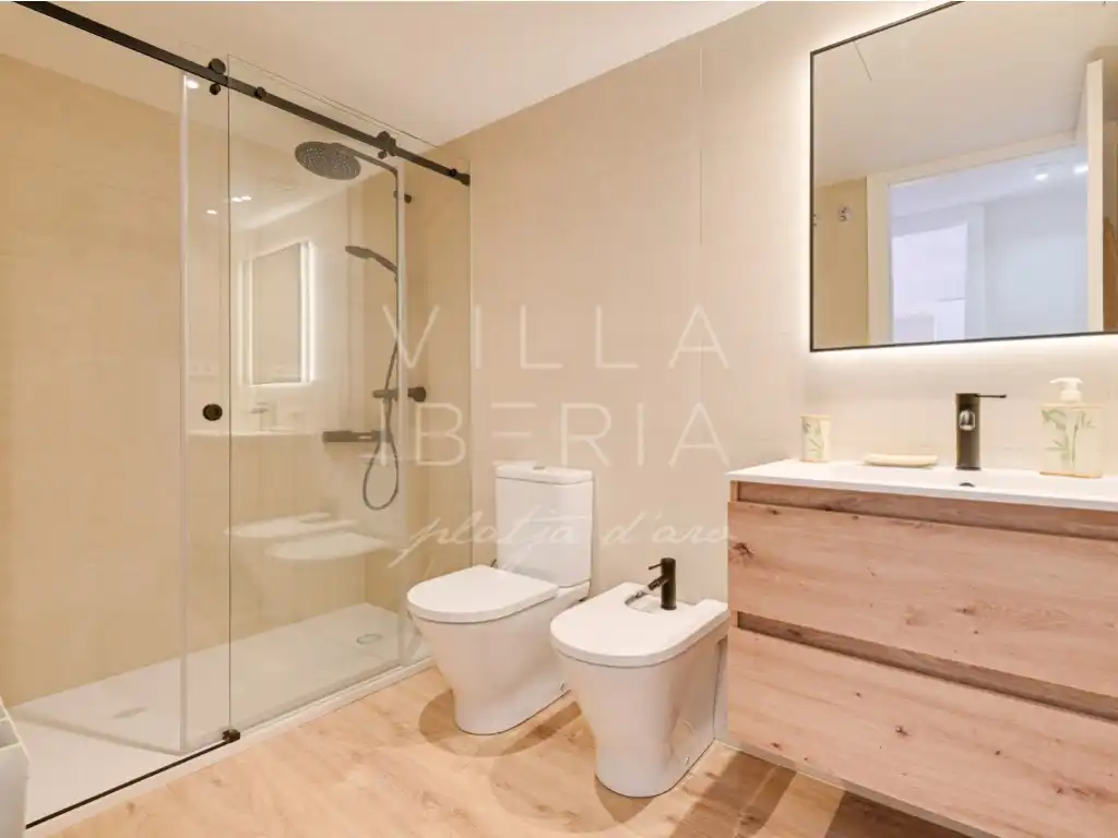 Apartament amb piscina en venda a Avenida Catalans Universals Dels 8, imagen 16