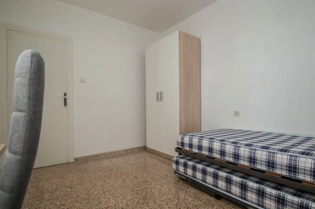Flat for rent in Ciudad Jardín - Tagarete - El Zapillo