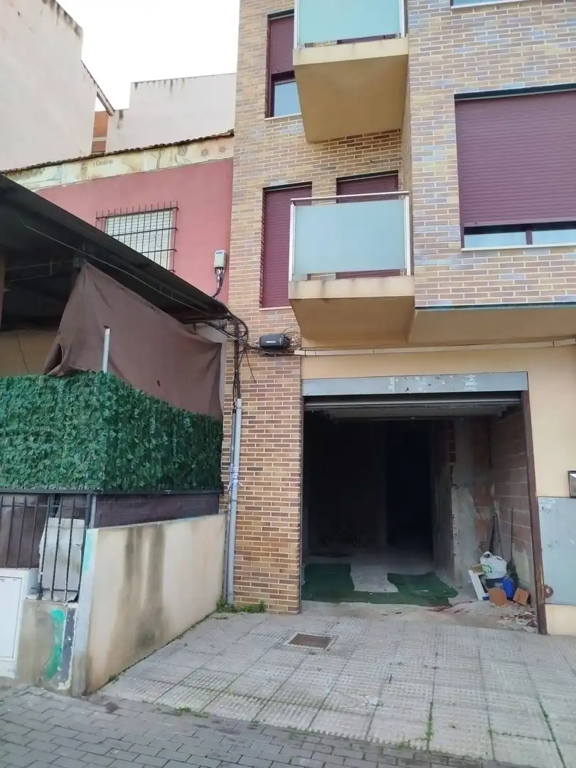 Vista exterior de Local en venta en Murcia