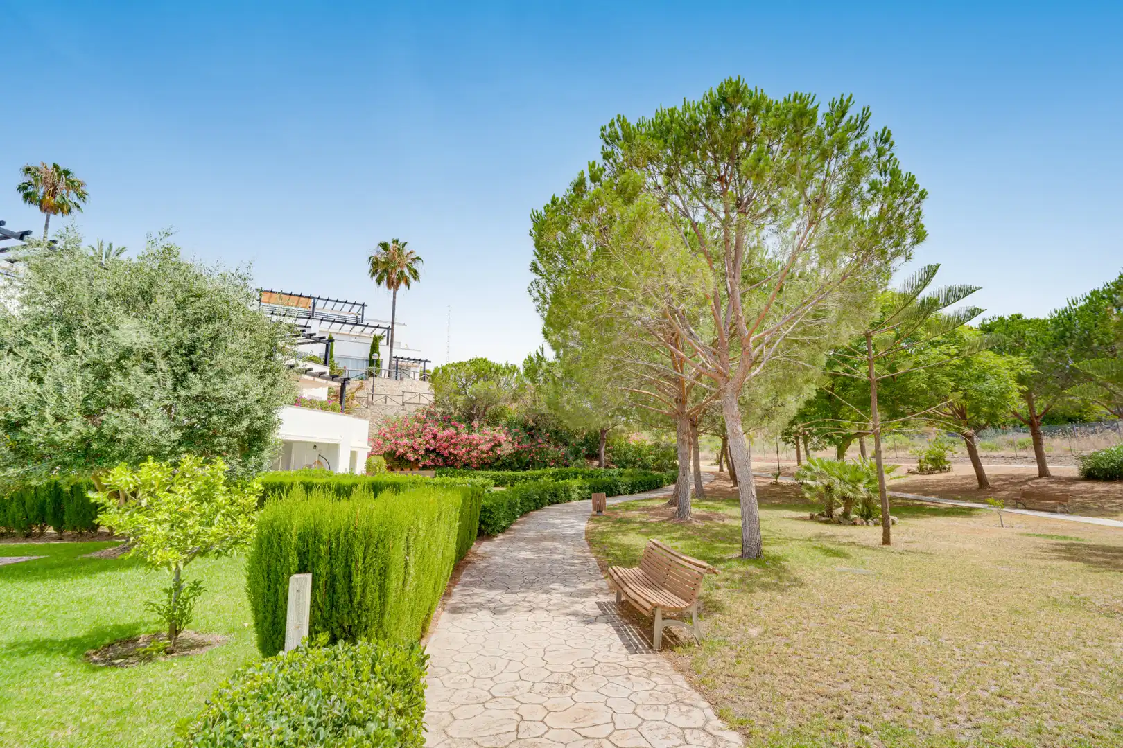 Jardí de Àtic en venda en Marbella amb Aire condicionat, Terrassa i Piscina