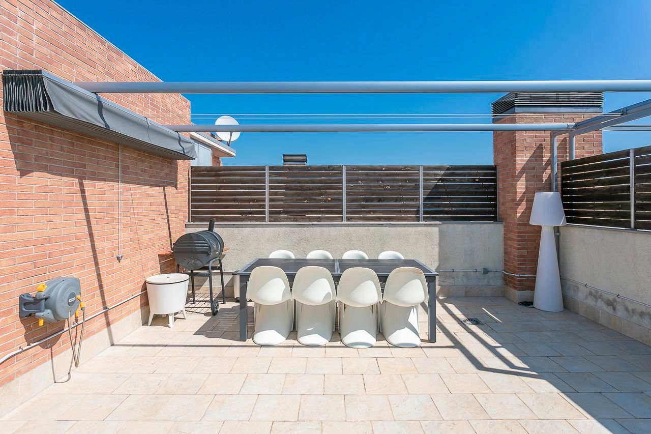 Terrace of Attic for sale in Sant Cugat del Vallès  with Air Conditioner, Heating and Parquet flooring