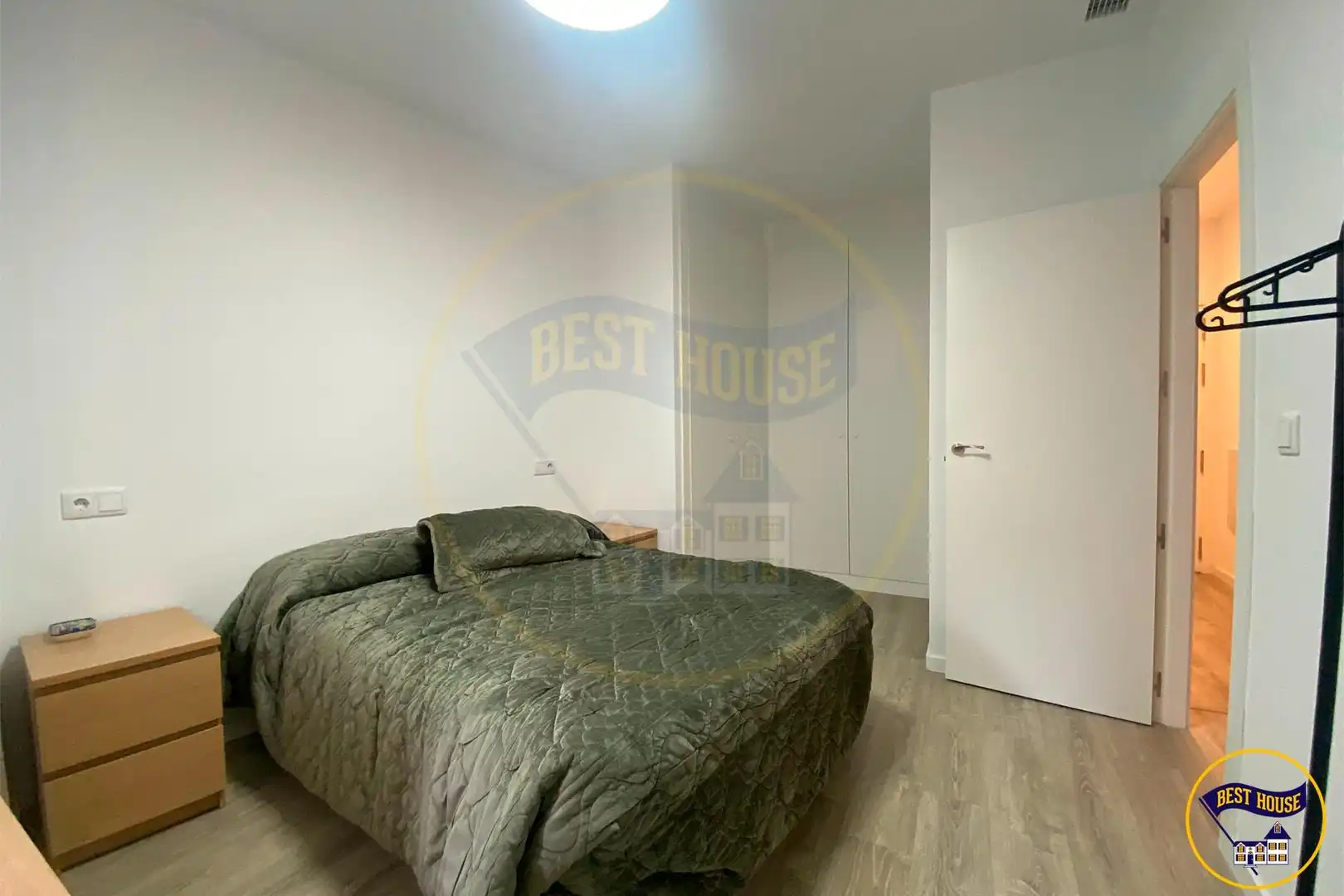 Flat for sale in Calle JOSE COBO, Centro