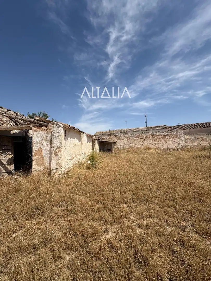 Land for sale in Villamayor de Santiago