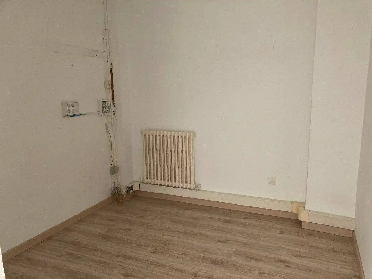 Bedroom of Office for rent in Bilbao 