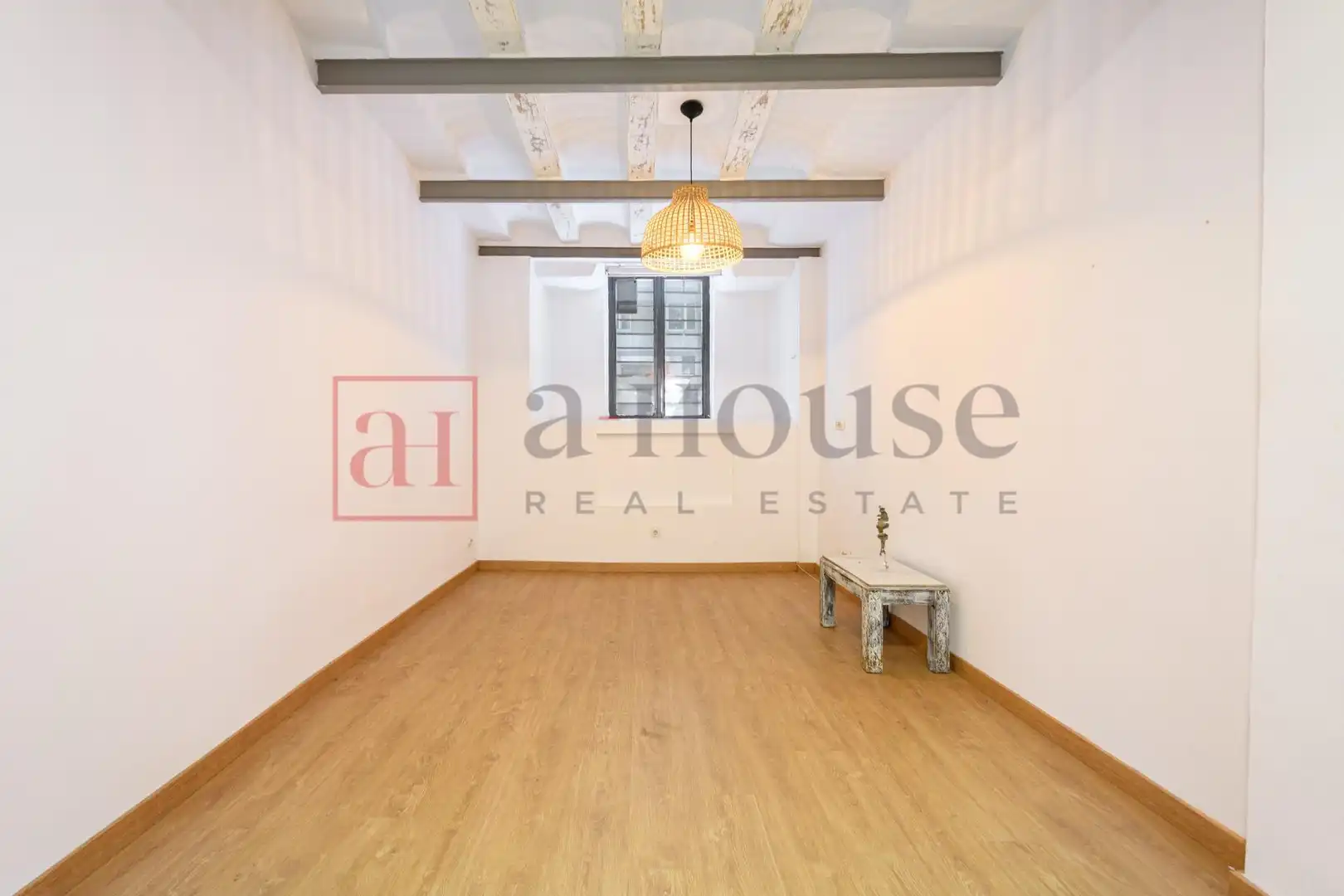 Sala de estar de Planta baja en venta en Barcelona con Parquet y Alarma