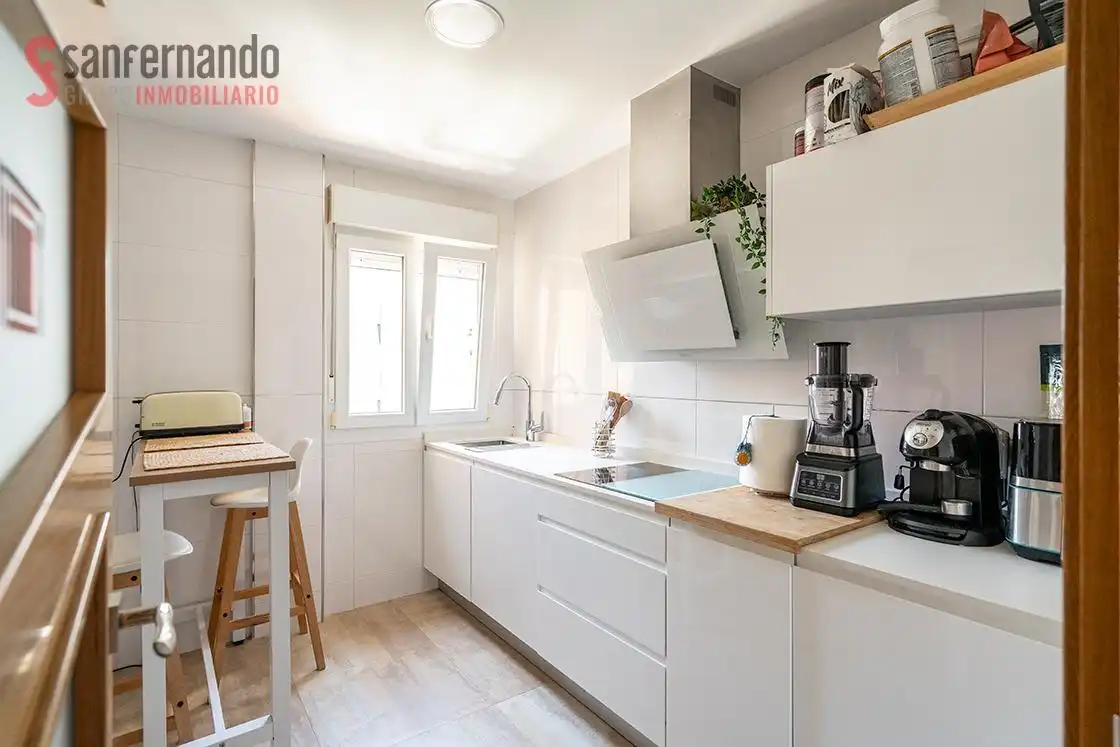Cocina de Piso en venta en Santander con Calefacción