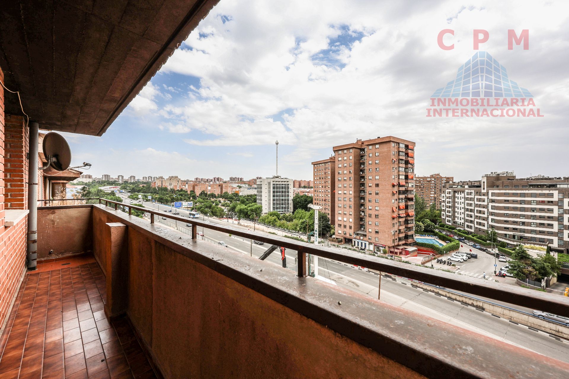 Exterior view of Attic to rent in  Madrid Capital  with Air Conditioner, Heating and Parquet flooring