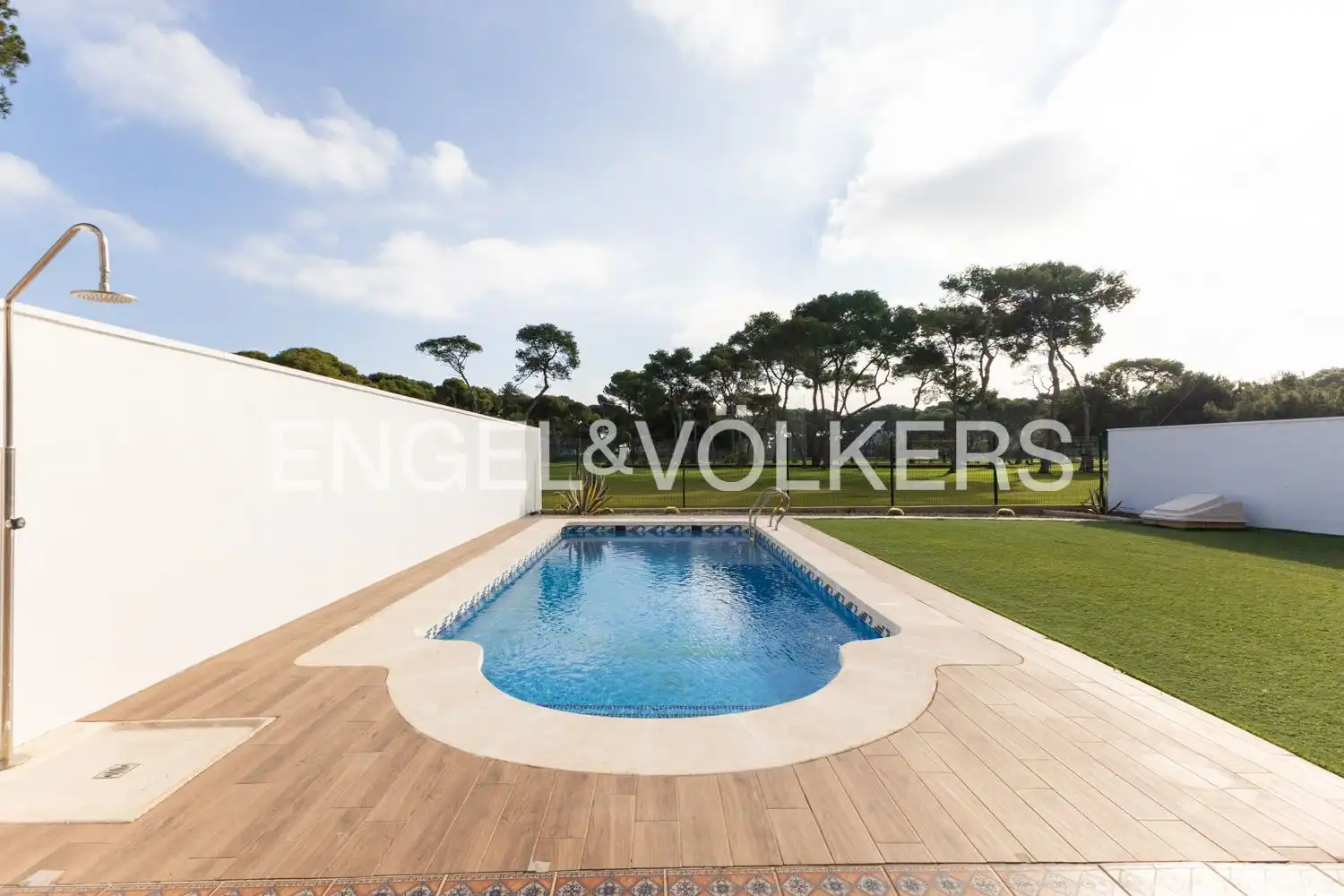 Swimming pool of Detached homes for rent in Castellón de la Plana / Castelló de la Plana  with Air Conditioner, Heating and Private garden