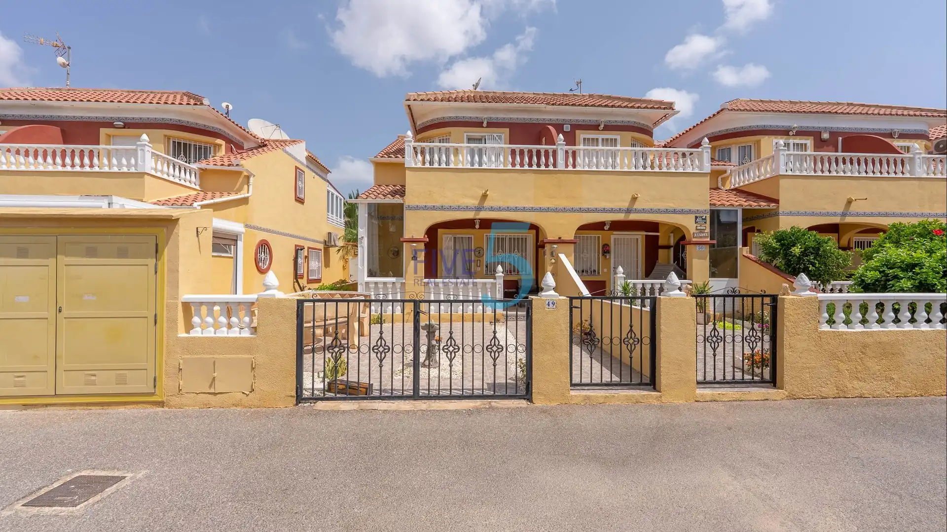 Maison avec piscine à vendre à Zona Carrefour - Urbanizaciones