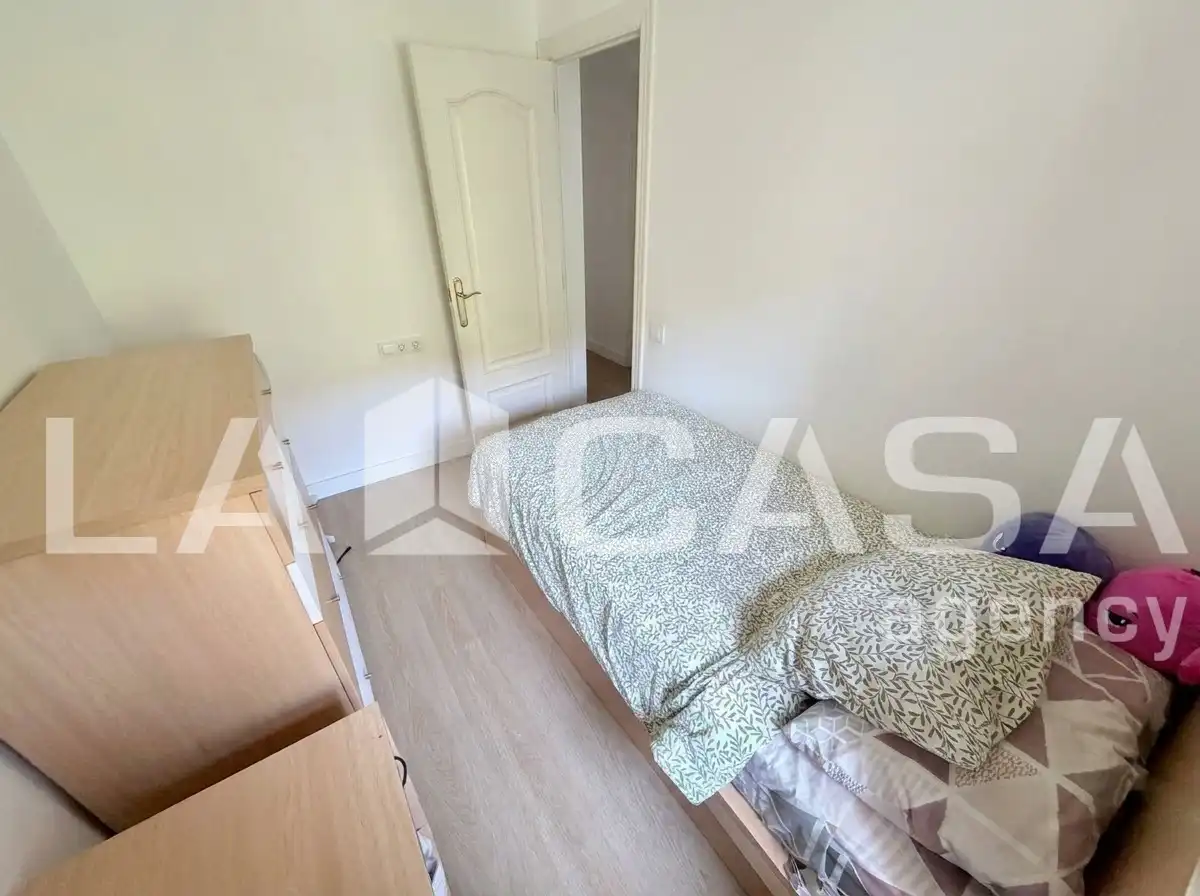 Bedroom of Flat for sale in Barcelona  with Balcony