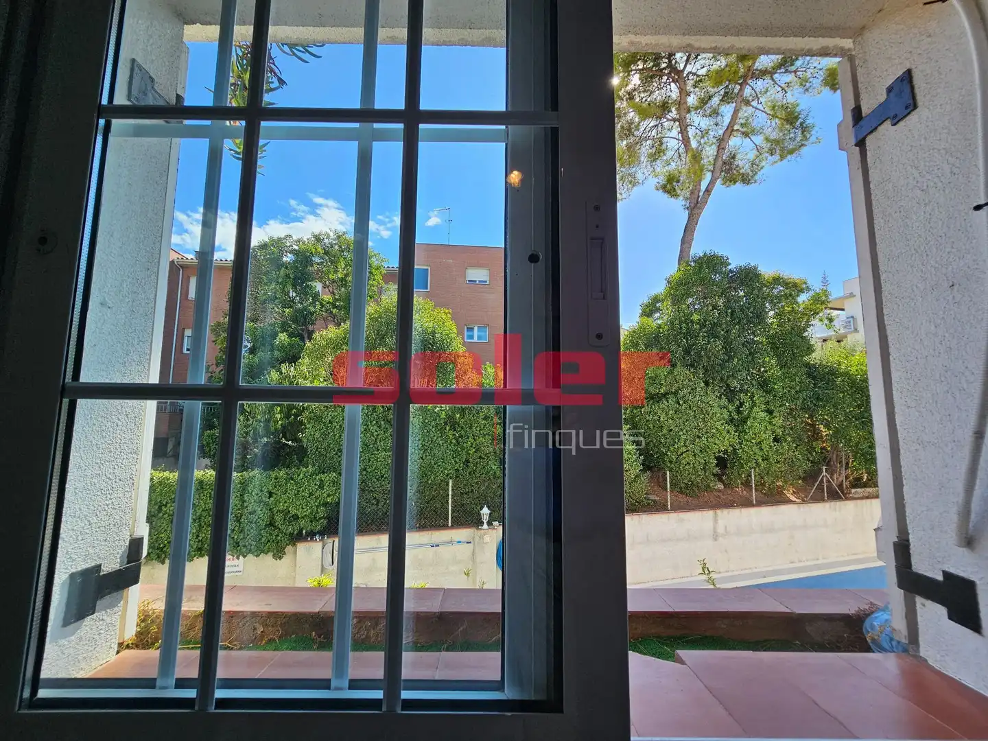 Exterior view of Detached homes for sale in Sant Cugat del Vallès  with Air Conditioner, Heating and Private garden