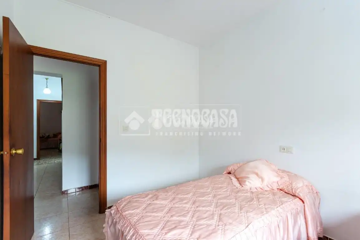 Casa rústica amb jardí en venda a Cútar, imagen 24