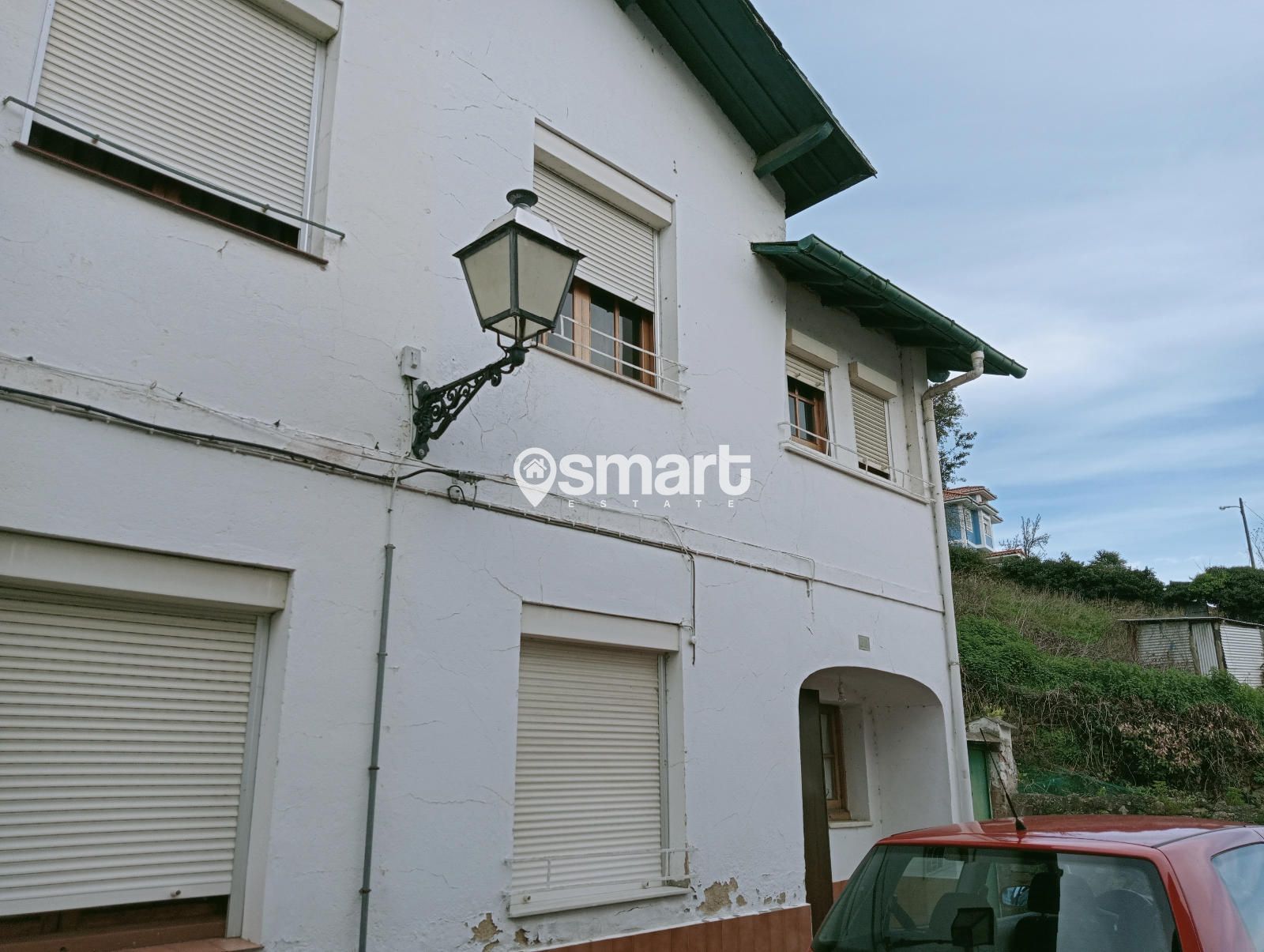 Vista exterior de Casa adosada en venda en Salas amb Traster