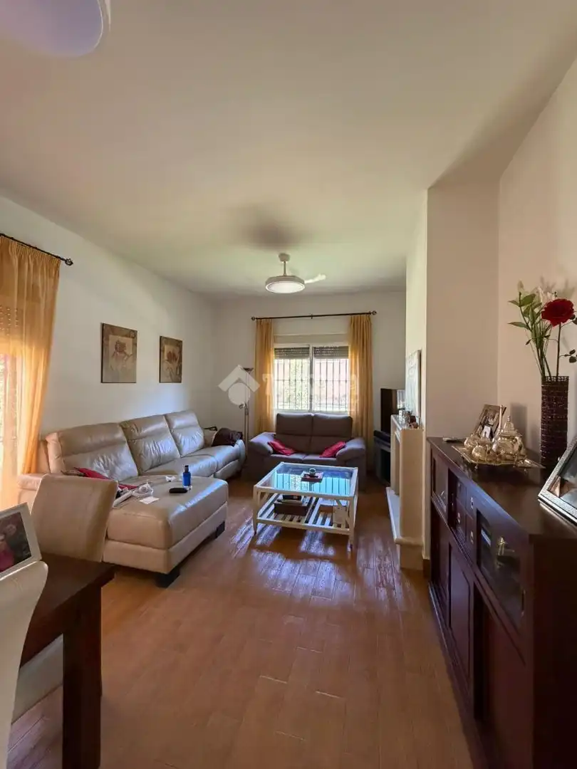 Sala d'estar de Casa o xalet en venda en Dos Hermanas amb Aire condicionat