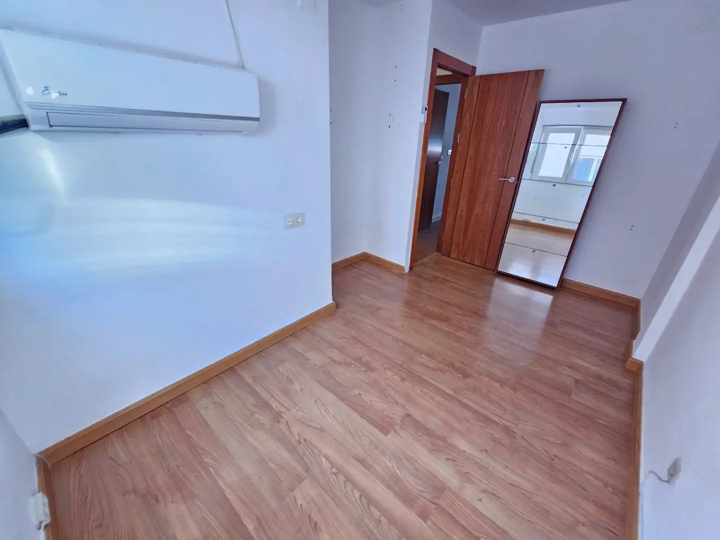 Habitación de Casa adosada en venta en Ogíjares con Aire acondicionado, Trastero y Amueblado