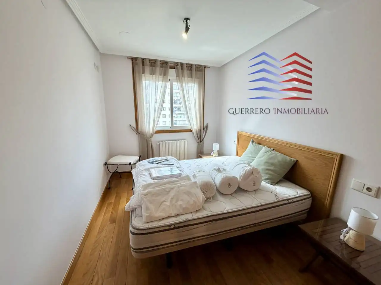 Bedroom of Apartments for rent in Ourense Capital   with Heating, Parquet flooring and Storage room