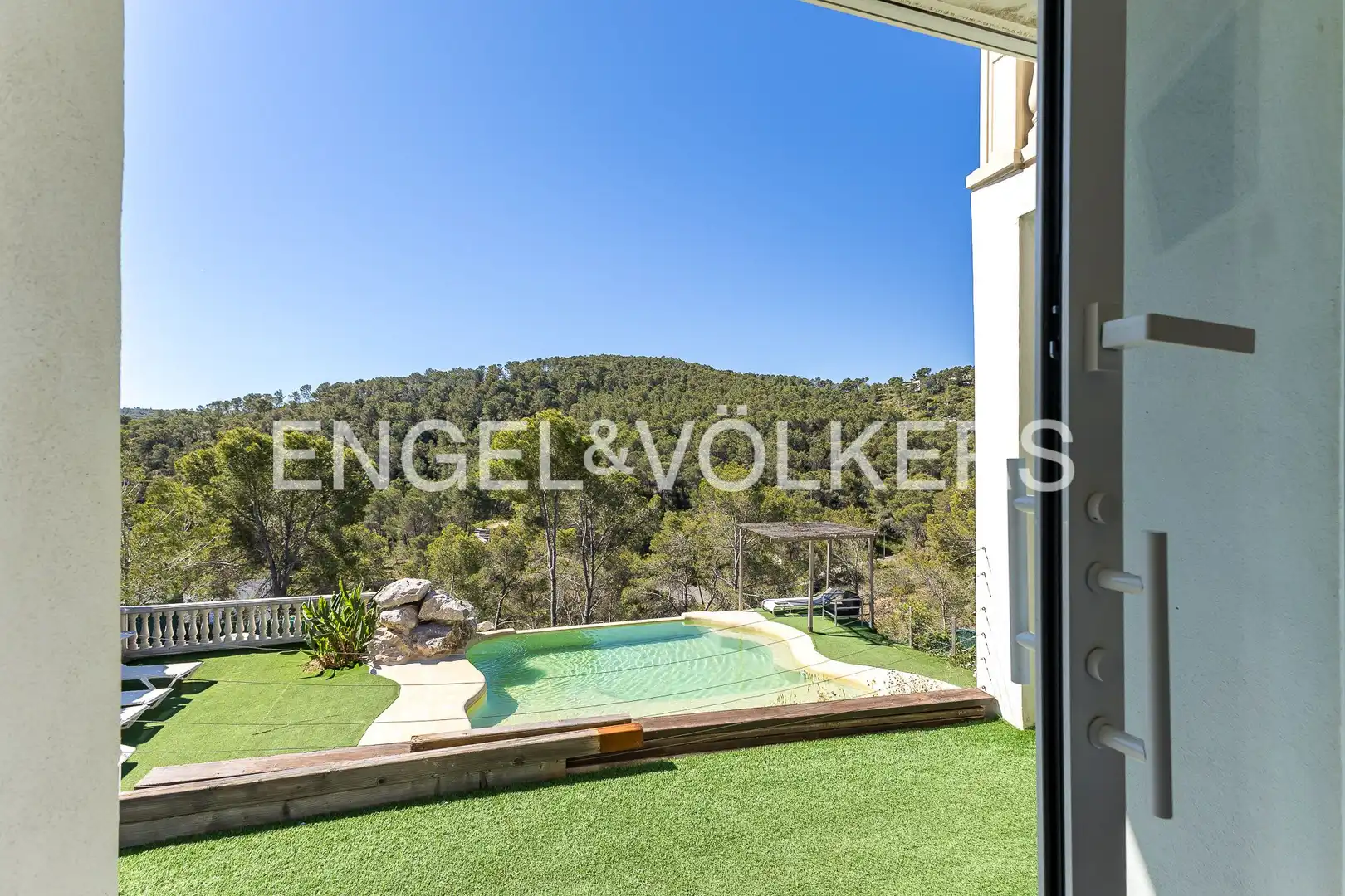 Terrassa de Casa o xalet en venda en Sant Pere de Ribes amb Aire condicionat, Calefacció i Jardí privat