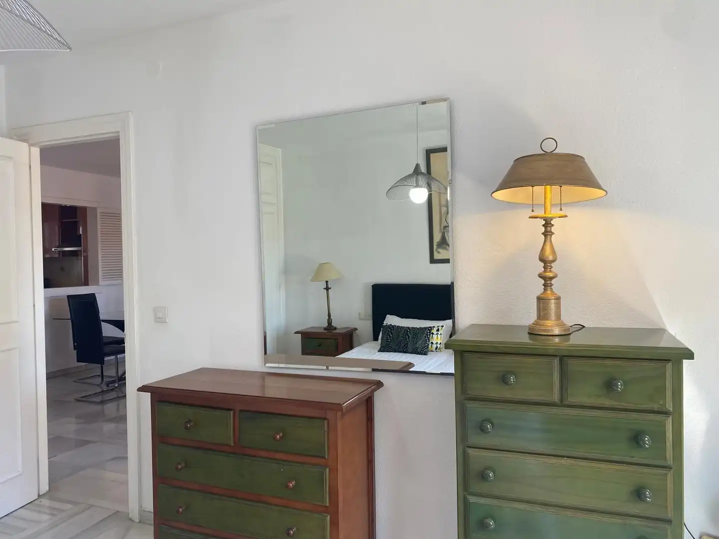 Habitación de Piso de alquiler en Marbella con Amueblado y Se aceptan mascotas