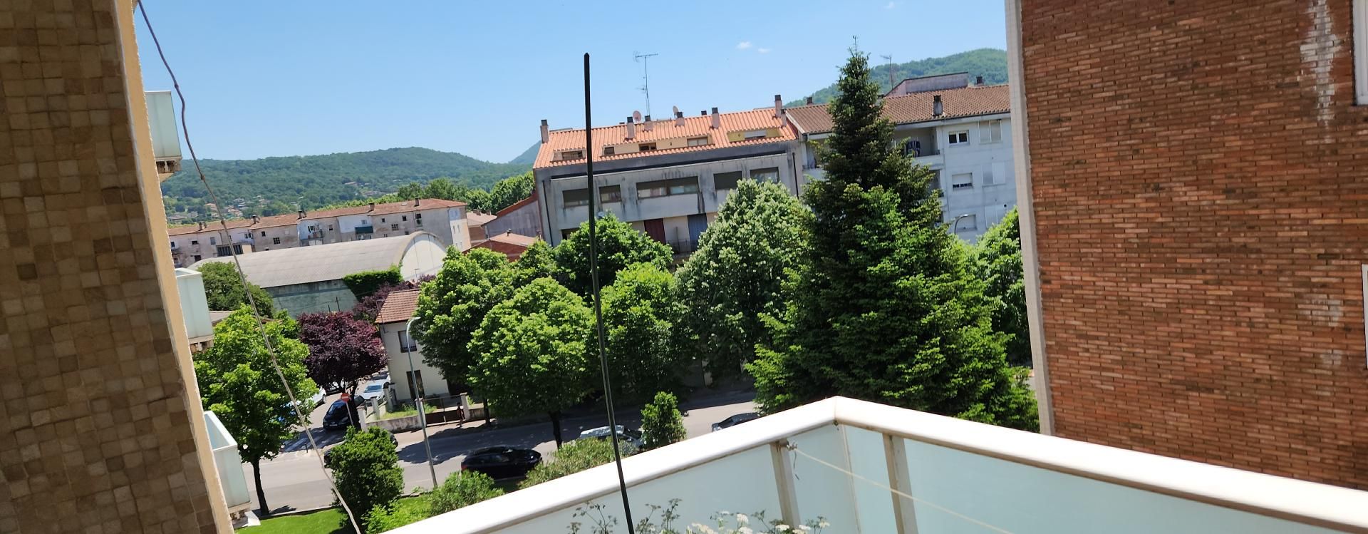Vista exterior de Apartamento en venta en Olot