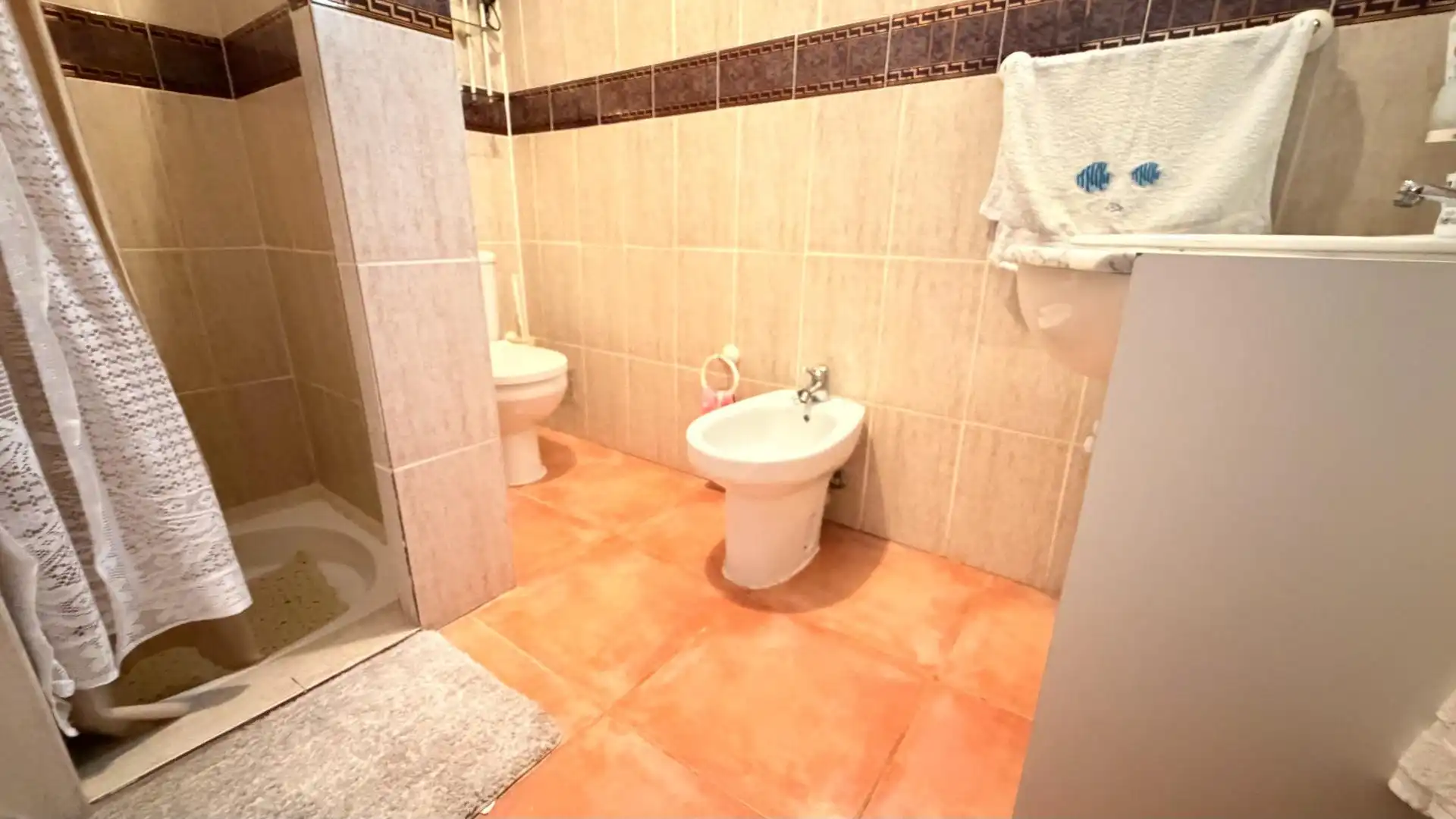 Bathroom of Houses for sale in Elche / Elx  with Heating, Private garden and Storage room